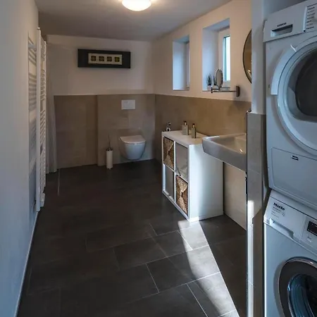 Schmitz Haus Nyaraló *